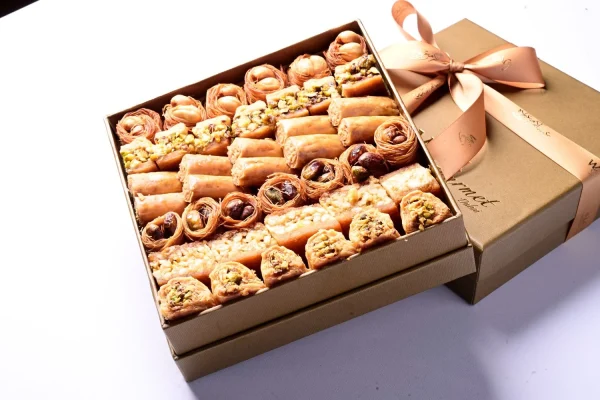 ASSORTED BAKLAWA LUXURY BOX LARGE