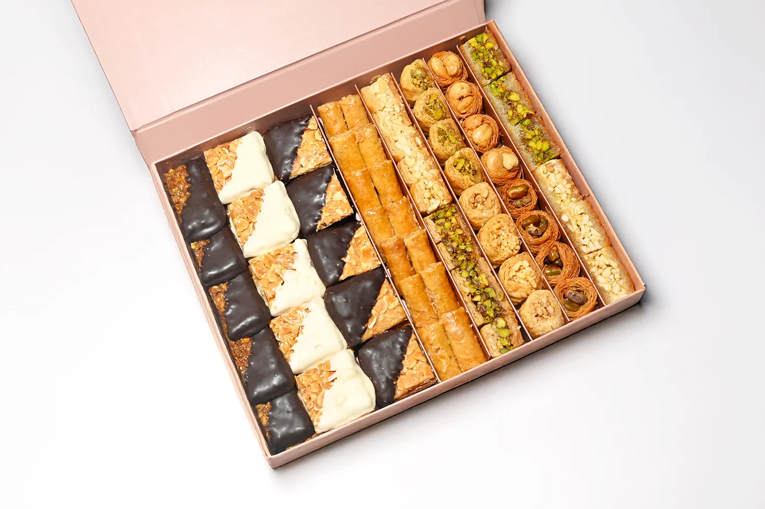 ASSORTED CHOCO CROCONTE BAKLAWA MAGNET GIFT BOX LG